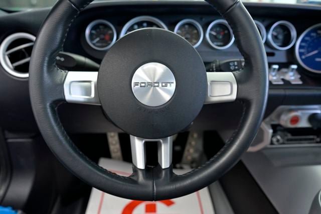 Used 2006 Ford GT RWD image 55