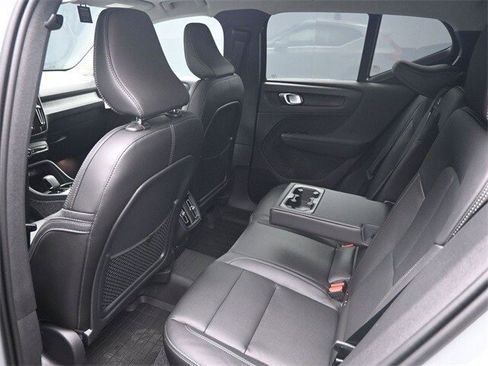 New 2025 Volvo XC40 B5 Core w/ Protection Package Premier image 22