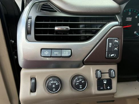 Used 2016 Chevrolet Tahoe LTZ AWD/4WD image 12