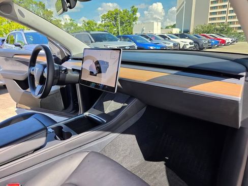 Used 2023 Tesla Model Y 2WD image 24