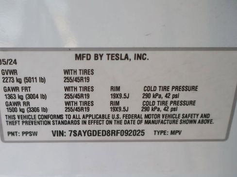 Used 2024 Tesla Model Y Long Range RWD image 45