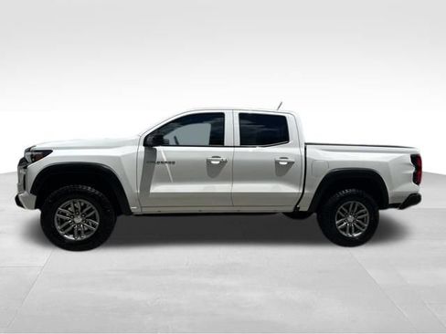 Used 2025 Chevrolet Colorado LT w/ LT Convenience Package AWD/4WD image 3