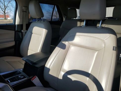 Used 2021 Ford Explorer XLT w/ Equipment Group 202A image 21