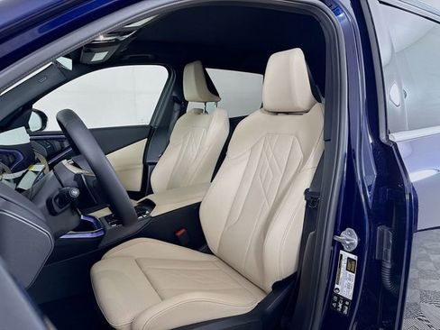 Used 2025 BMW X3 xDrive30i w/ Premium Package image 21