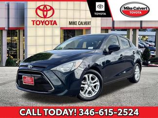 Used 2017 Toyota Yaris iA FWD video 1