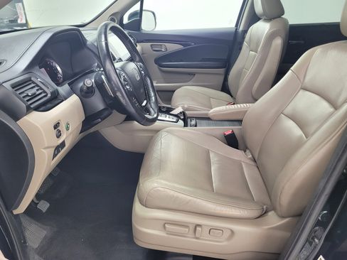 Used 2016 Honda Pilot Touring image 28
