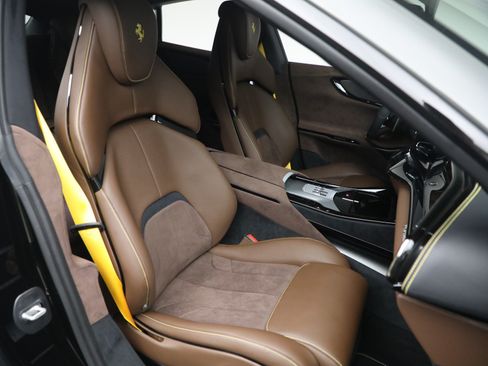 Certified 2025 Ferrari Purosangue AWD/4WD image 19