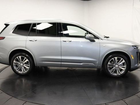 Certified 2025 Cadillac XT6 Premium Luxury image 6