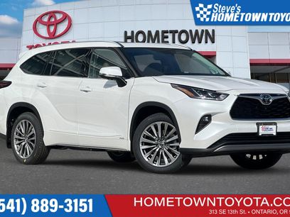 New 2025 Toyota Highlander XLE