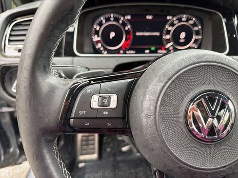 Used 2019 Volkswagen Golf R 4-Door image 20