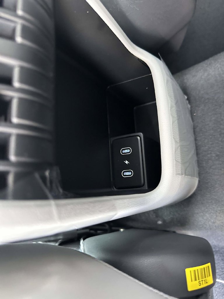 New 2026 Hyundai Kona SEL Premium AWD/4WD image 11