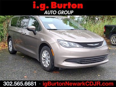 Used 2017 Chrysler Pacifica Touring w/ Tire & Wheel Group