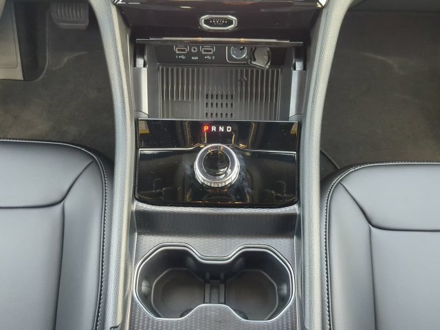 New 2027 Jeep Grand Cherokee Limited RWD image 22