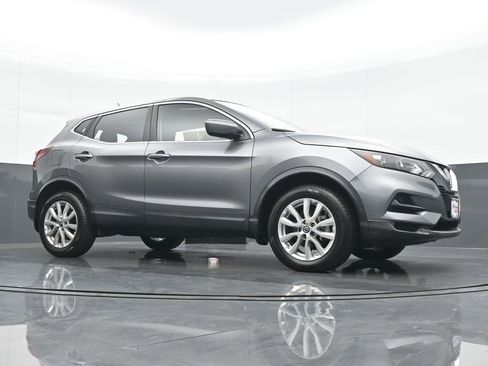 Used 2022 Nissan Rogue Sport S image 23