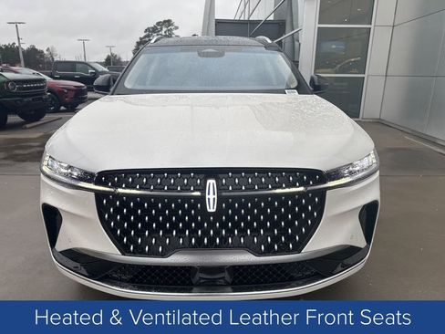 Used 2024 Lincoln Nautilus Reserve w/ Equipment Group 202A image 2