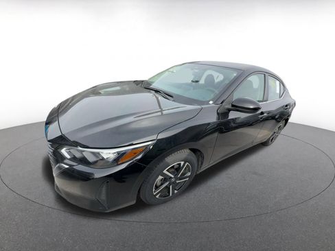 Used 2025 Nissan Sentra SV image 3