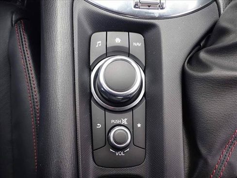 Used 2019 MAZDA MX-5 Miata Grand Touring RWD image 18