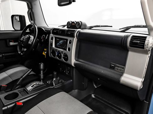 Used 2014 Toyota FJ Cruiser 4WD w/ Trail Teams Ultimate Edition image 17