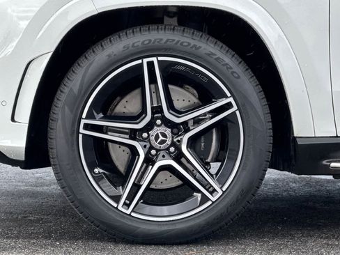 Used 2022 Mercedes-Benz GLS 450 4MATIC image 34