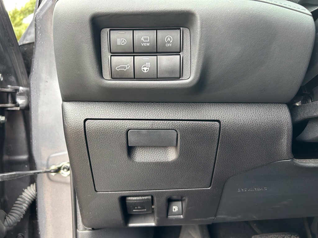 Used 2023 Toyota Highlander Limited AWD/4WD image 14