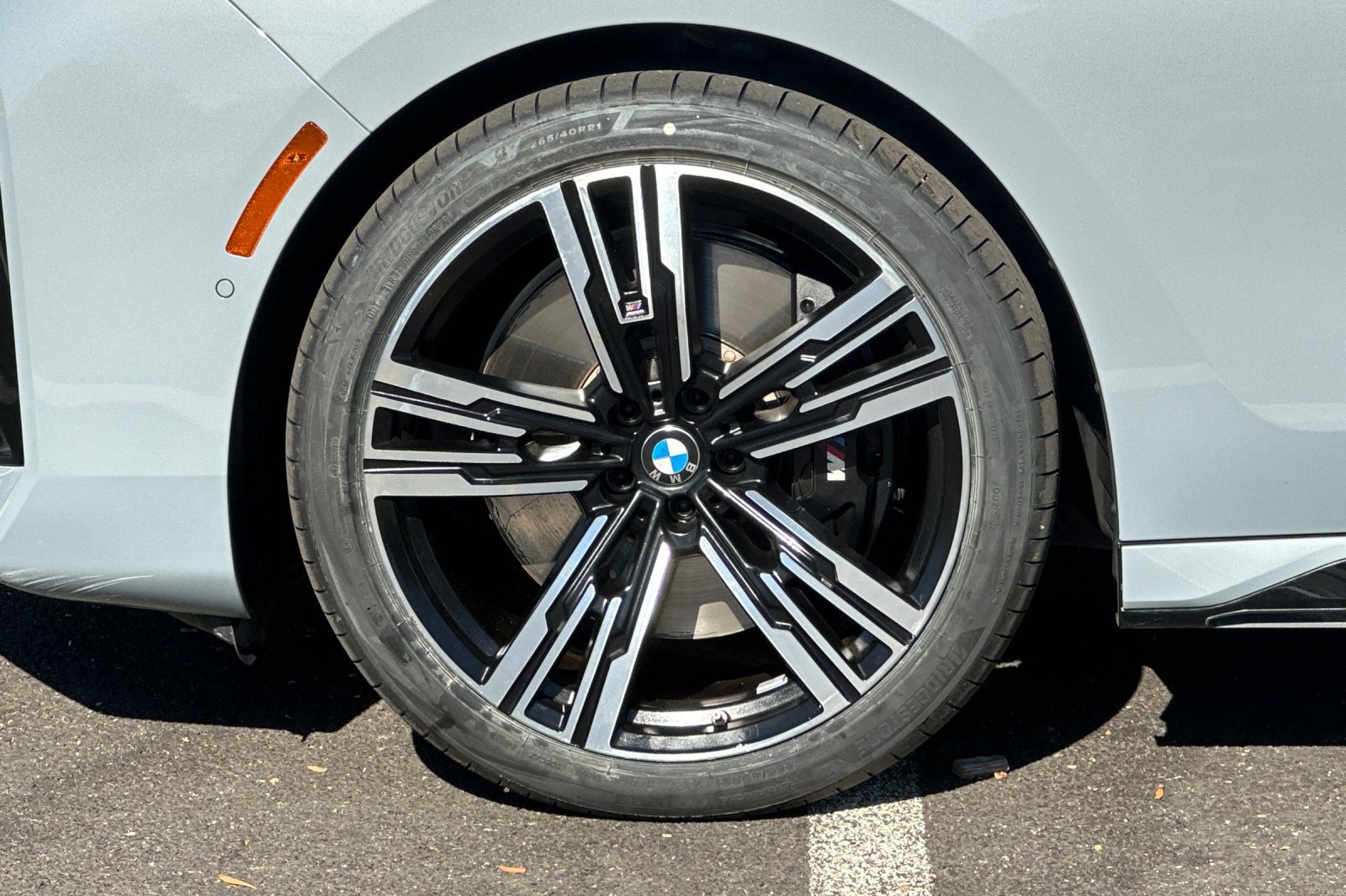 Used 2024 BMW 740i xDrive AWD/4WD image 38
