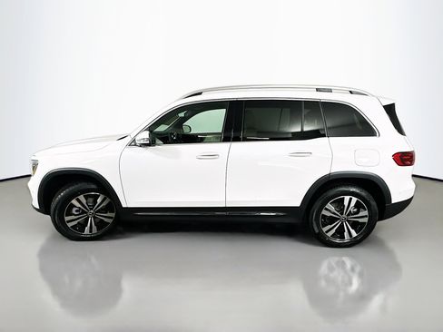 New 2026 Mercedes-Benz GLB 250 4MATIC image 4