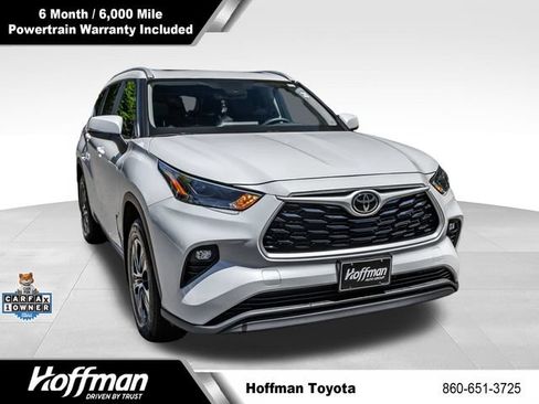 Used 2026 Toyota Highlander XLE AWD/4WD image 1