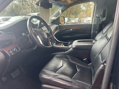 Used 2016 Cadillac Escalade ESV Luxury image 6