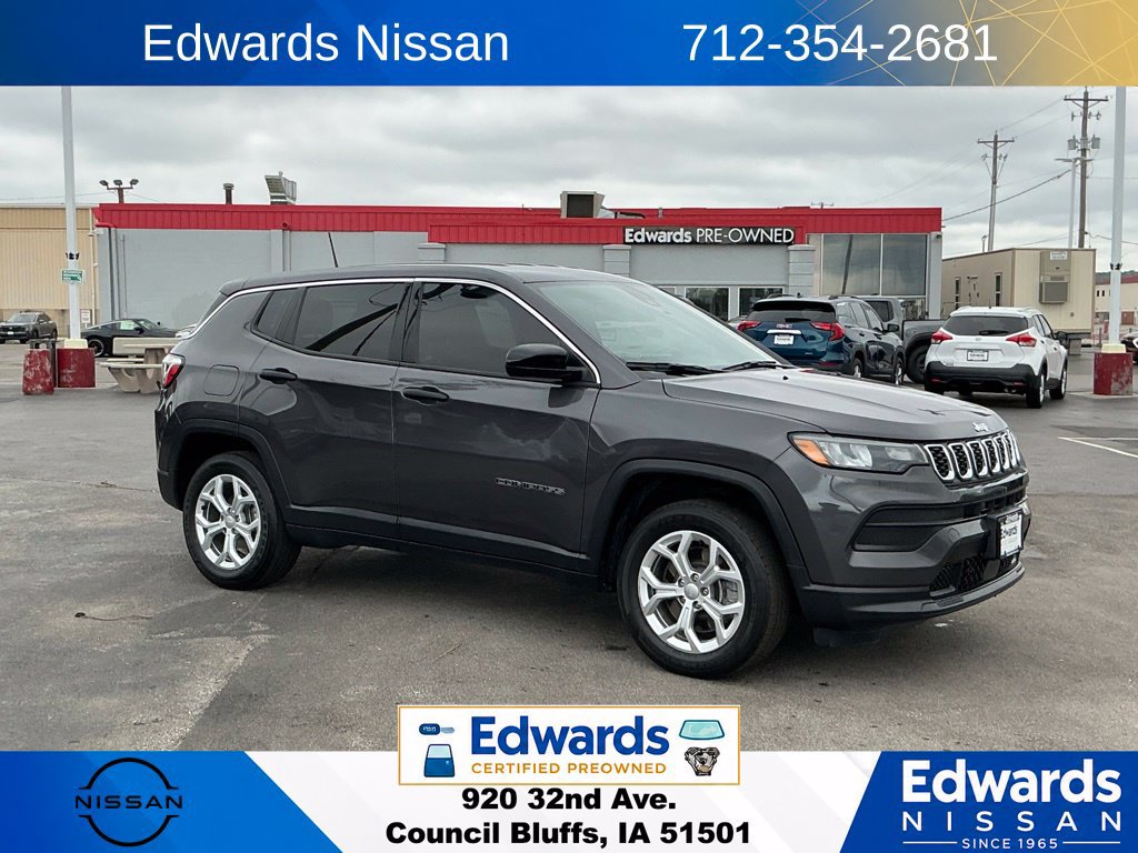 Used 2024 Jeep Compass Sport AWD/4WD image 1