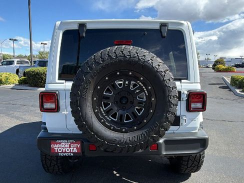 Used 2020 Jeep Wrangler Unlimited Sahara AWD/4WD image 4