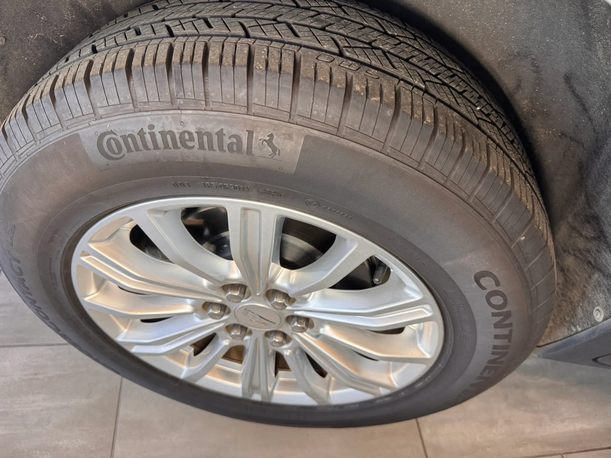 Used 2019 Cadillac XT5 FWD image 37