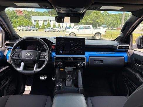 Certified 2025 Toyota Tacoma TRD Sport w/ TRD Sport Upgrade Package AWD/4WD image 8