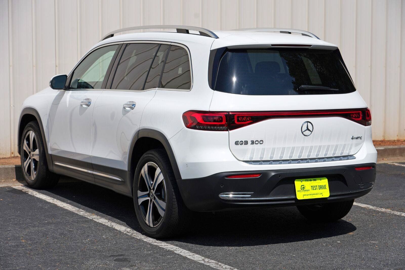 Used 2023 Mercedes-Benz EQB 300 4MATIC w/ Exclusive Package image 51