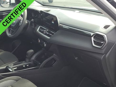 Certified 2025 Chevrolet TrailBlazer LT AWD/4WD image 27