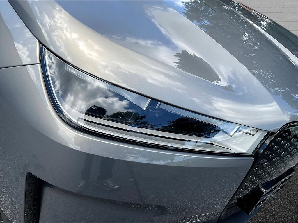 Used 2024 BMW iX xDrive50 AWD/4WD image 27