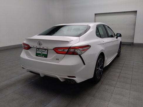 Used 2018 Toyota Camry SE FWD image 9