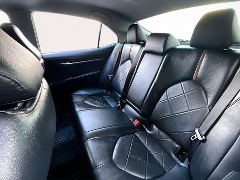 Certified 2018 Toyota Camry XLE image 20