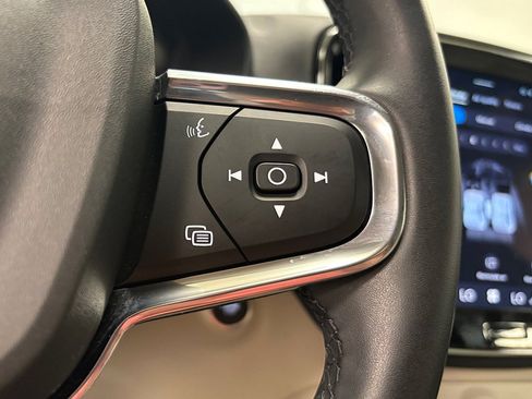 Used 2024 Volvo XC40 B5 Plus w/ Climate Package AWD/4WD image 38