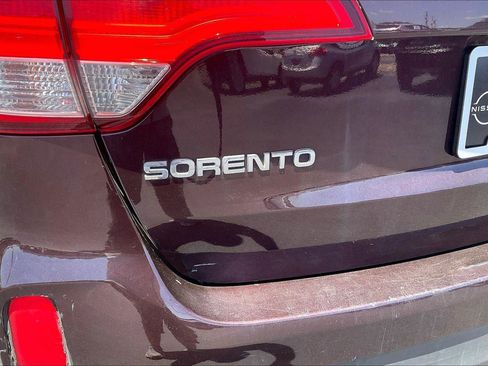 Used 2015 Kia Sorento LX FWD image 10