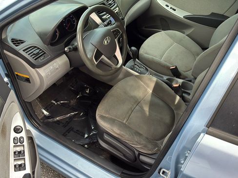 Used 2013 Hyundai Accent GS image 7