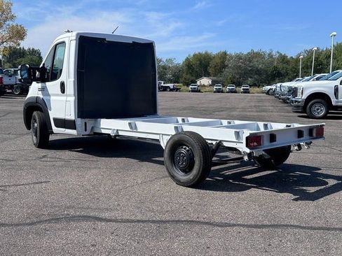 Used 2024 RAM ProMaster 3500 w/ Quick Order Package 22G SLT FWD image 5