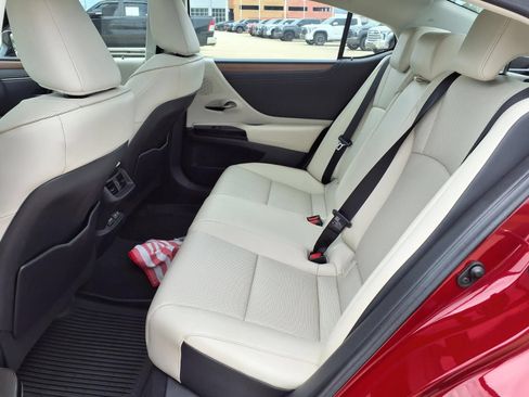 Used 2023 Lexus ES 350 w/ Premium Package FWD image 18