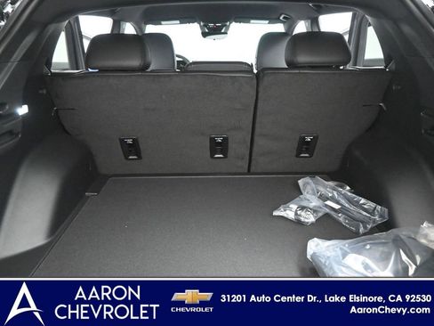 New 2026 Chevrolet Equinox EV LT image 28