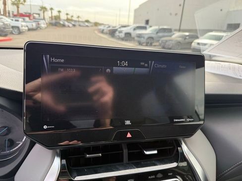 Used 2021 Toyota Venza XLE w/ Softex Package image 25