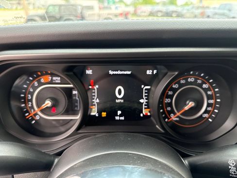 New 2026 Jeep Wrangler Unlimited Sahara AWD/4WD image 11