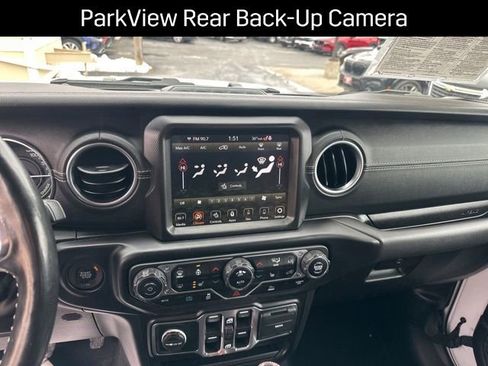 Used 2022 Jeep Wrangler Unlimited Sahara w/ Cold Weather Group AWD/4WD image 9