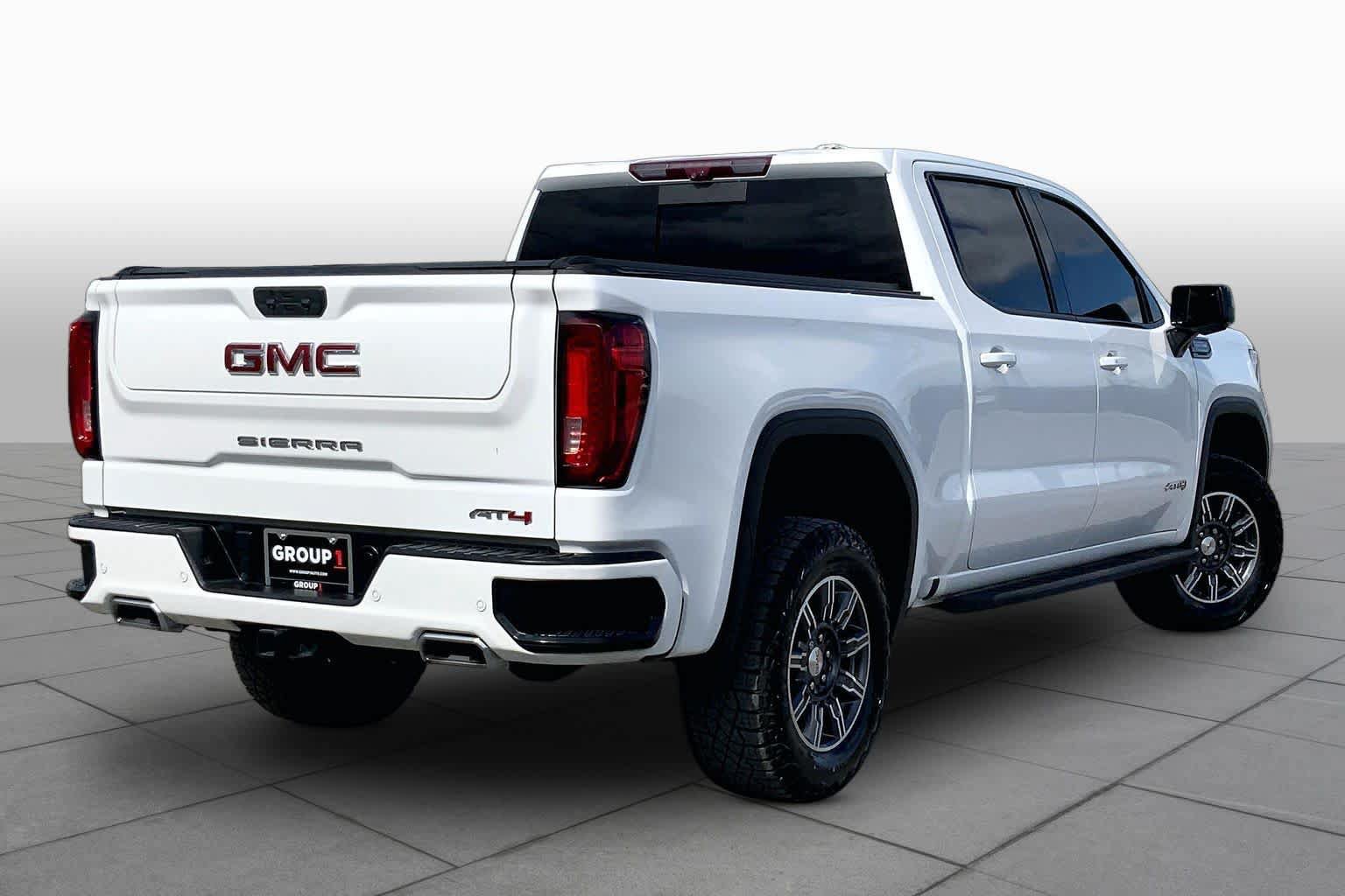 Used 2024 GMC Sierra 1500 AT4 w/ Technology Package AWD/4WD image 13