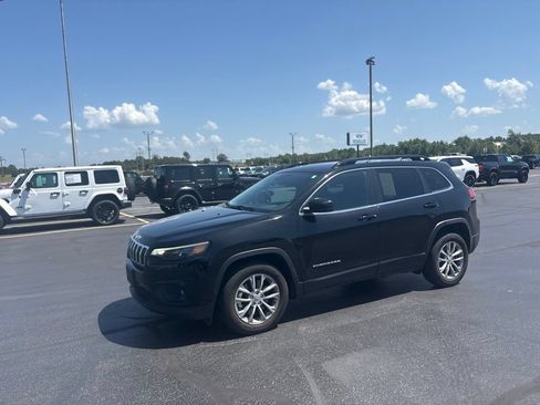 Used 2022 Jeep Cherokee Latitude Lux FWD image 3