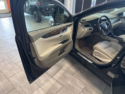 Used 2014 Cadillac XTS Platinum image 19