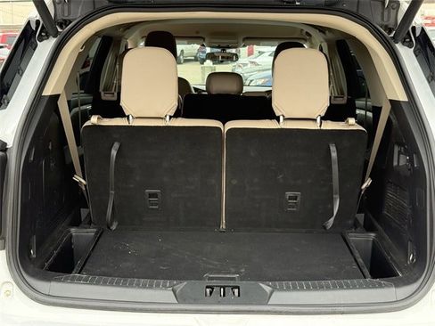 Used 2021 Ford Explorer 2WD w/ Class III Trailer Tow Package image 30